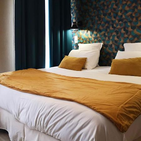 Hotel Hippodrome Париж Екстериор снимка