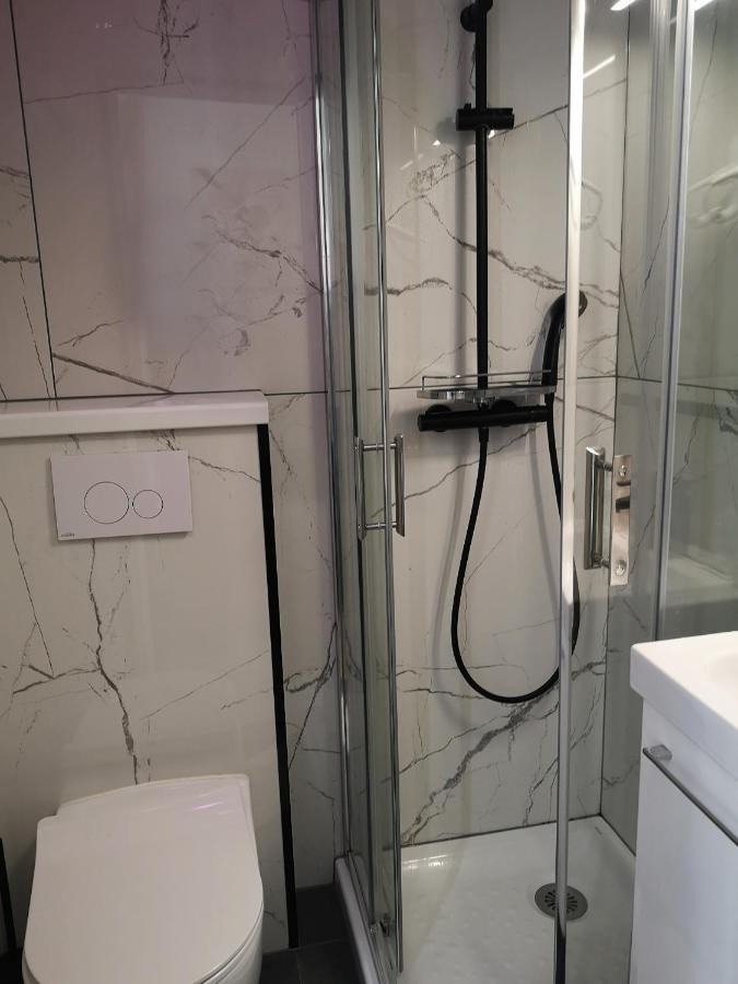 Hotel Hippodrome Париж Екстериор снимка