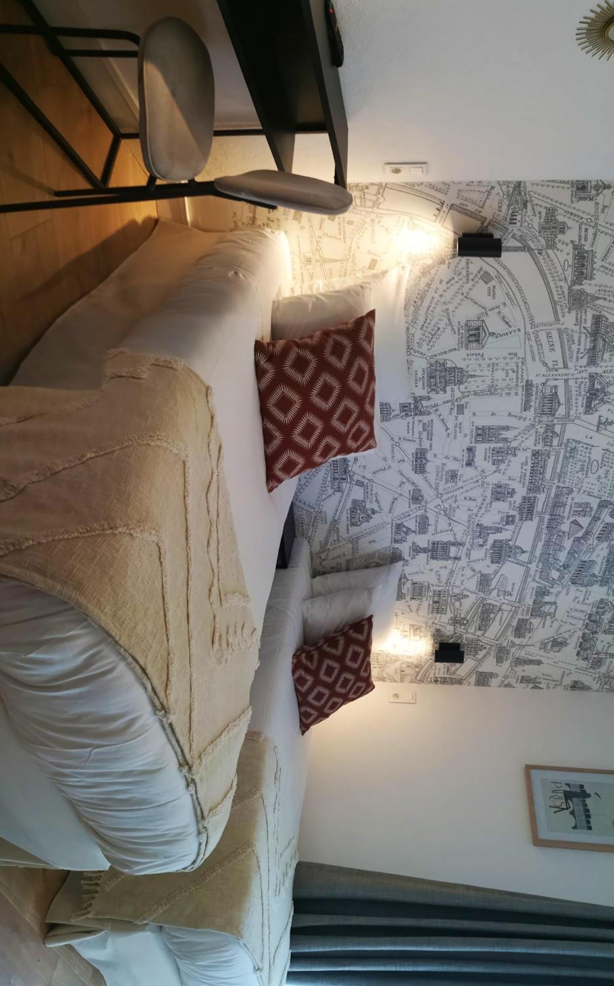 Hotel Hippodrome Париж Екстериор снимка