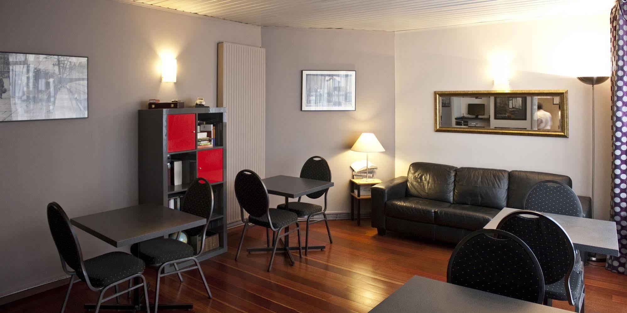 Hotel Hippodrome Париж Екстериор снимка